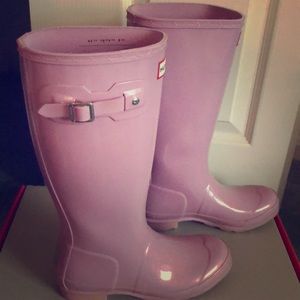 Kids size 4/ Women’s size 6 Pink Hunter Boots